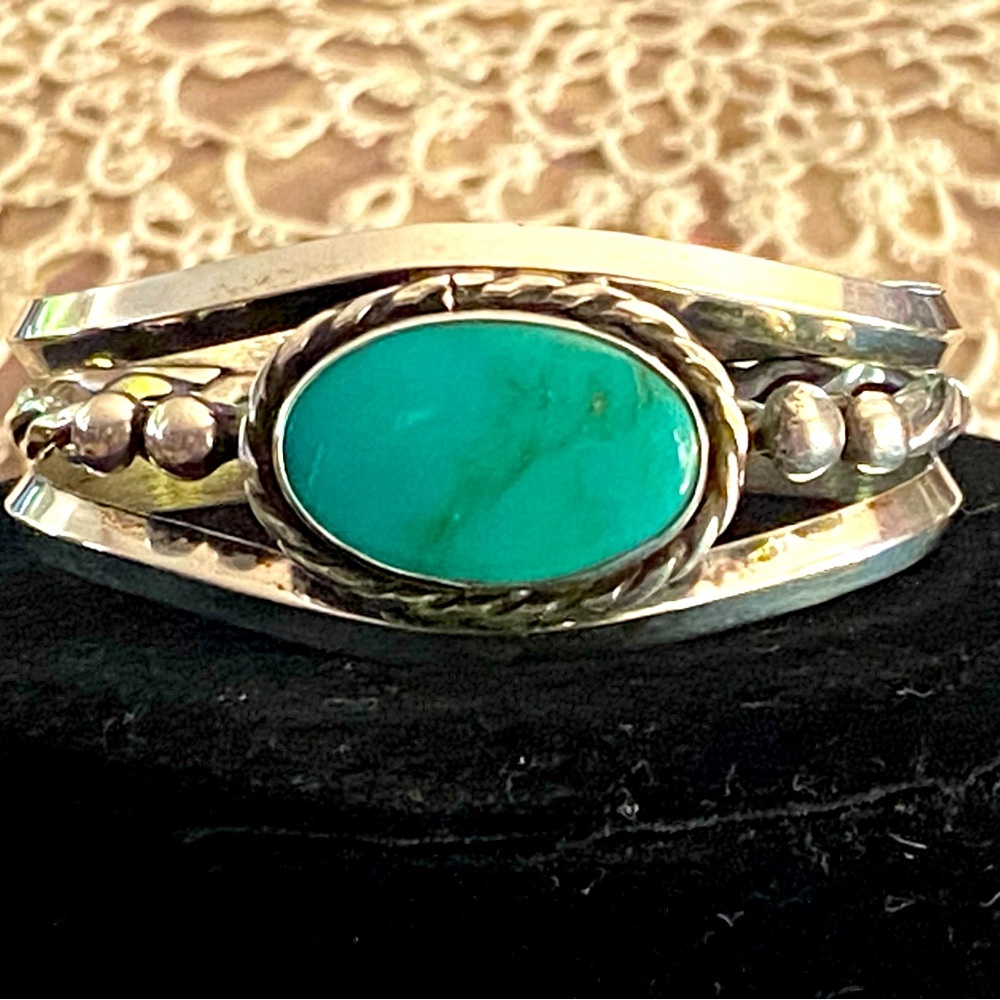 Native Am Navajo Silver & Turquoise Bracelet Beautiful Vintage Cond 6-7” wrist